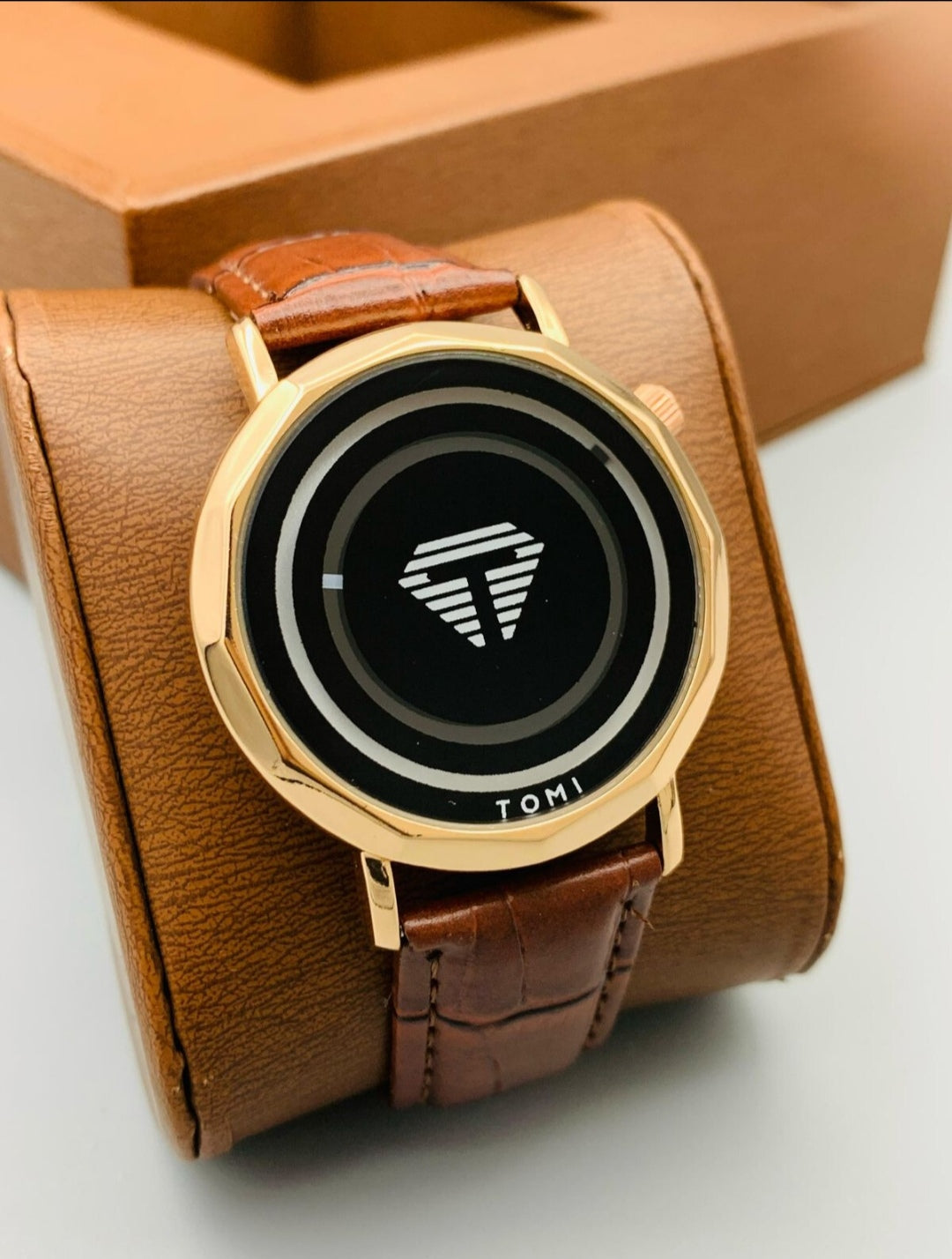 TOMI Premium  Leather Watch - Elegant Men's Wrist Watch